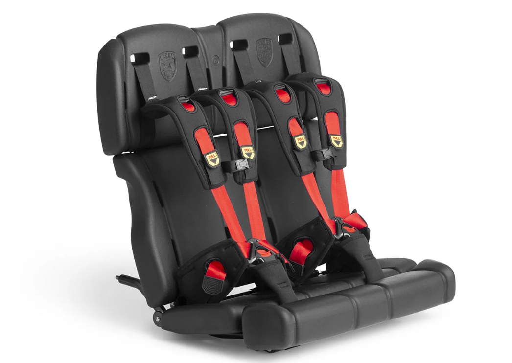 Larry vs Harry Bullitt Twinseat & 5 Point Seat Belts